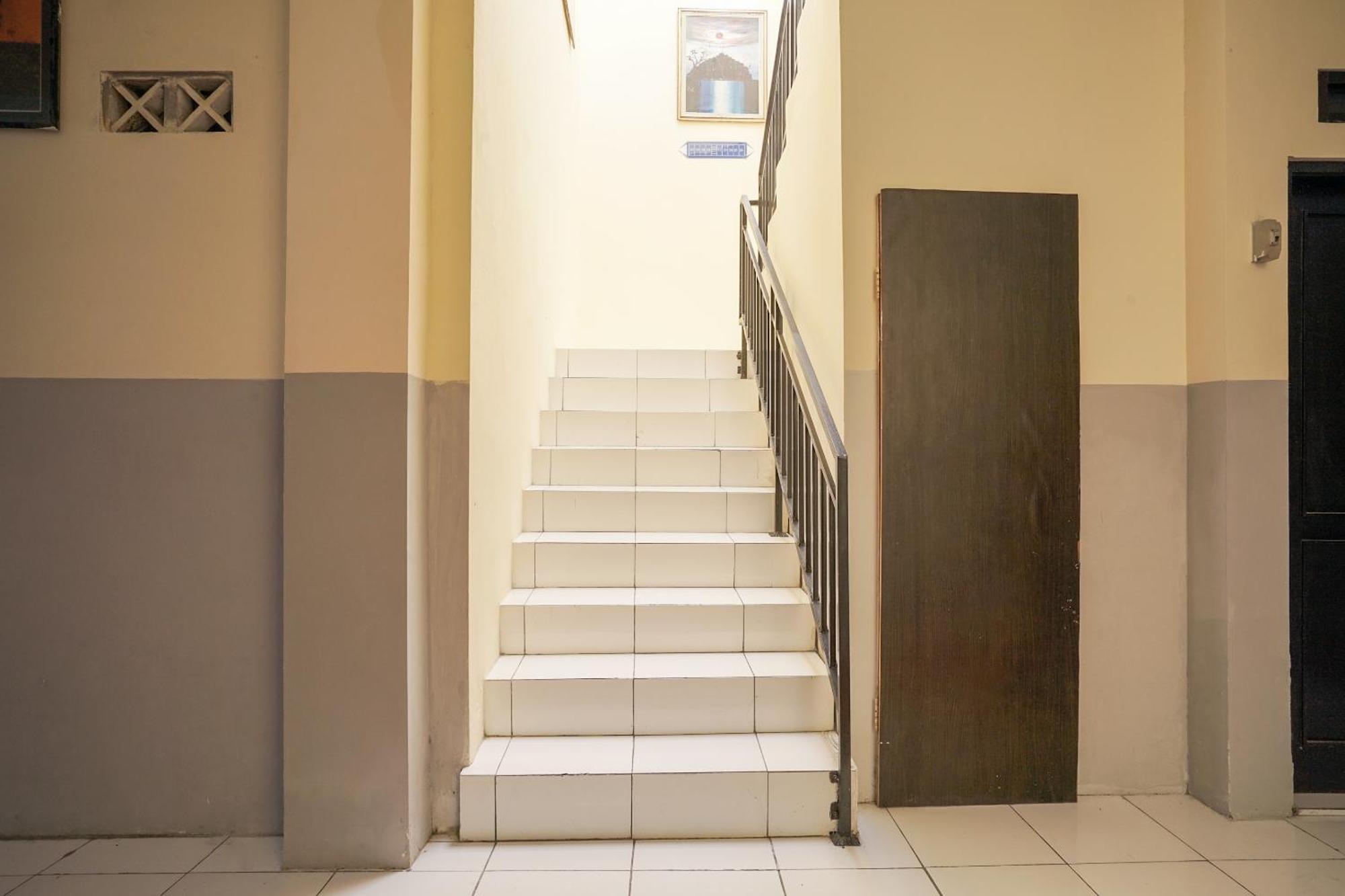 Hotel O Seturan Near Hartono Mall Yogyakarta Formerly Maleo Kostel Kejayan Eksteriør bilde